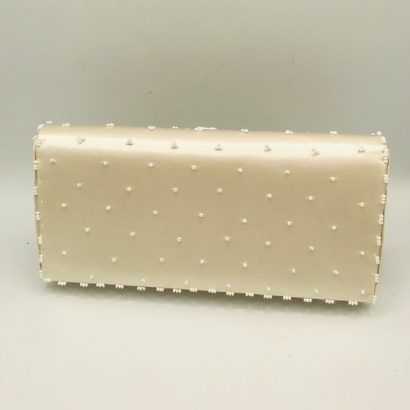 Beautiful White Cream Beaded Clutch with Pearls - Picture 7 of 14
